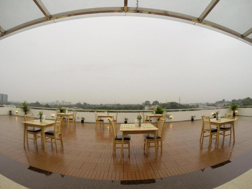 Virati Hotel Rangun Kültér fotó