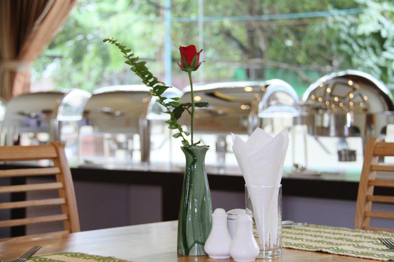Virati Hotel Rangun Kültér fotó