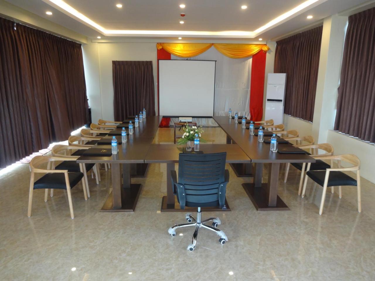 Virati Hotel Rangun Kültér fotó