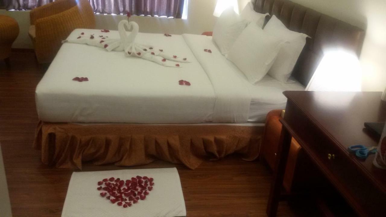 Virati Hotel Rangun Kültér fotó